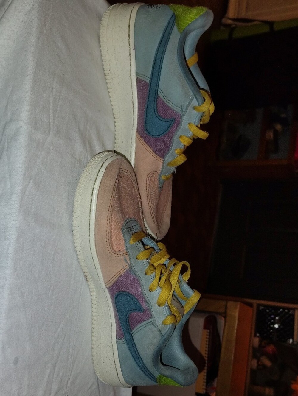 Nike Kids Multicolor Low-Top Sneakers with Yellow Laces - Picture 4 of 11
